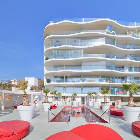 Amazing Sea View From The Comfort Of The Jacuzzi Apartment *